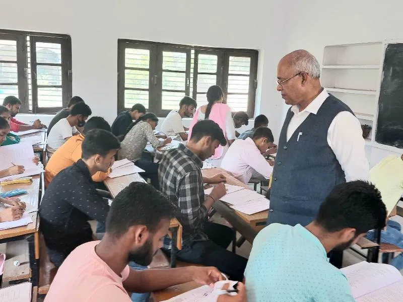 अयोध्या : परास्नातक, पीएचडी व एमबीए पाठ्यक्रमों के लिए प्रवेश परीक्षा आज