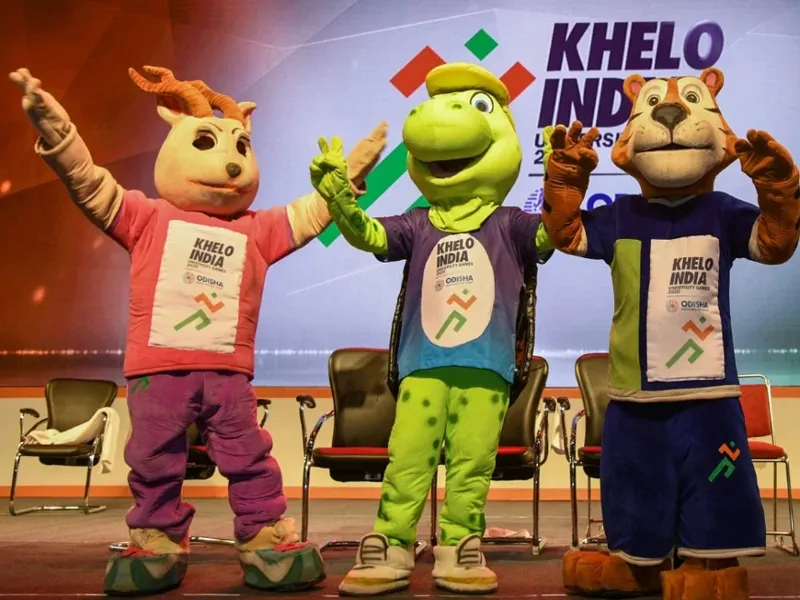 आजमगढ़ : खेलो इंडिया को बढ़ावा देने के लिए निकाली रैली, डीएम ने किया रवाना