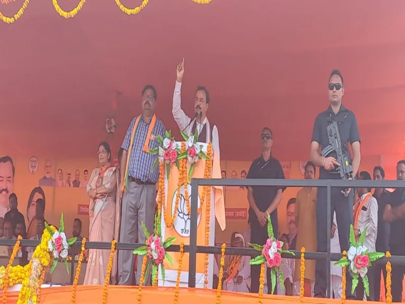 शाहाबाद में भाजपा प्रत्याशी के पक्ष में डिप्टी सीएम केशव मौर्य ने किया प्रचार, बोले - बनाएं ट्रिपल इंजन की सरकार 