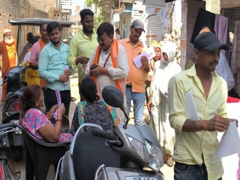 विस्थापित दुकानदारों को एक माह में दिलाऊंगा अनुबंध पत्र : शरद बाबा