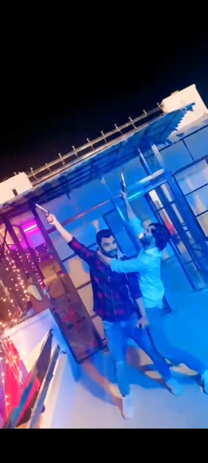 बरेली: लल्ला गद्दी के गुर्गे का फायरिंग का एक और वीडियो वायरल