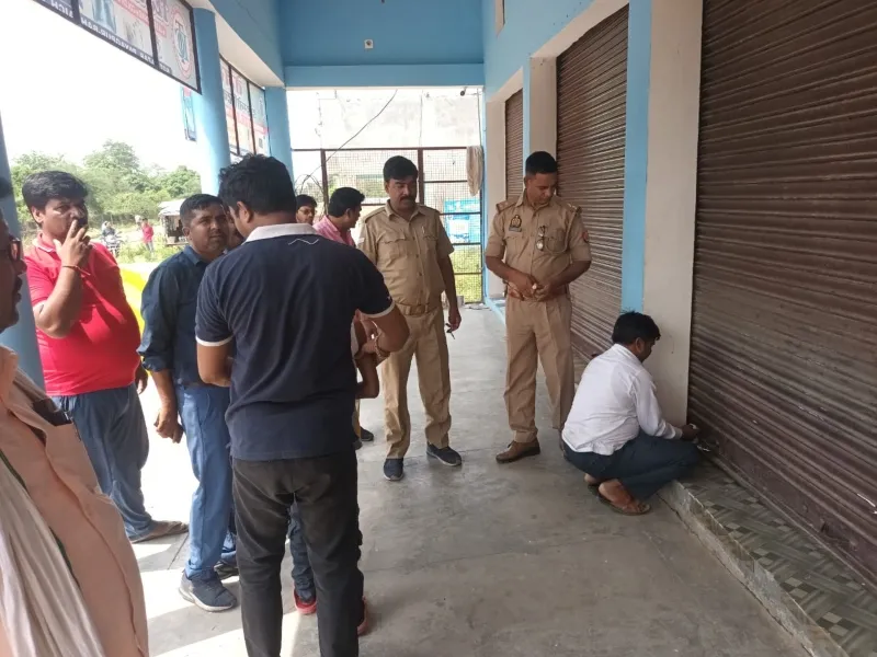 बहराइच : अवैध डायग्नोस्टिक सेंटर सीज, अस्पताल संचालक को नोटिस