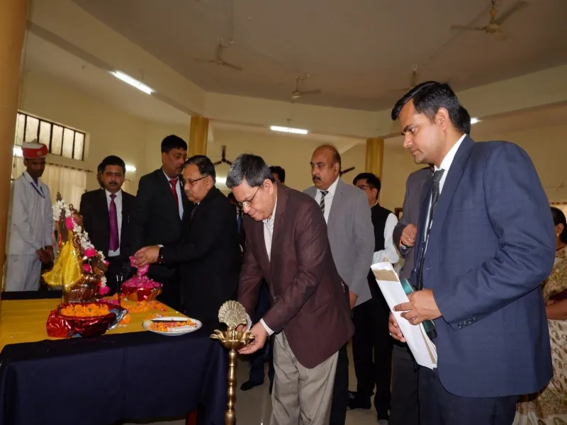 किसी भी पक्ष को हार का स्वाद नहीं चखना पड़ता : जस्टिस सौरभ 