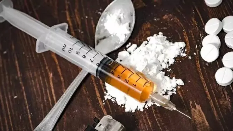 गौतमबुद्ध नगर : ग्रेटर नोएडा में 150 करोड़ की MDMA ड्रग बरामद, तीन विदेशी गिरफ्तार 