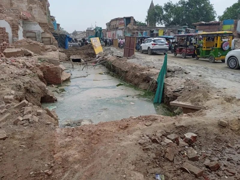 अयोध्या की राह में हर कदम पर अव्यवस्था का डंक, पढ़िए क्या कह रही जनता  