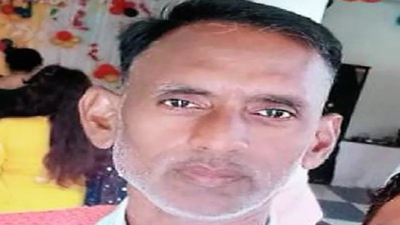 मुरादाबाद : तेज रफ्तार कार ने बाइक में मारी टक्कर, फर्म कर्मचारी की मौत