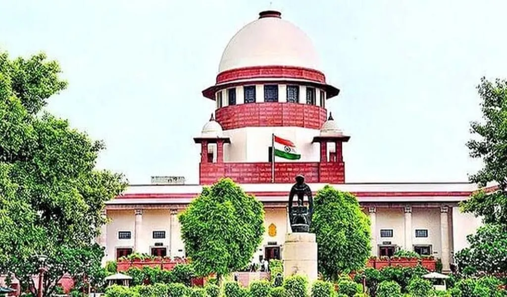 सार्वजनिक व्यवस्था, पुलिस और भूमि के अलावा सेवाओं पर दिल्ली सरकार का नियंत्रण है : सुप्रीम कोर्ट