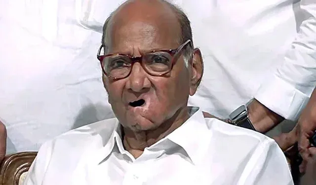 महाराष्ट्र : राकांपा की समिति ने पार्टी का अध्यक्ष पद छोड़ने के शरद पवार के फैसले को खारिज किया 