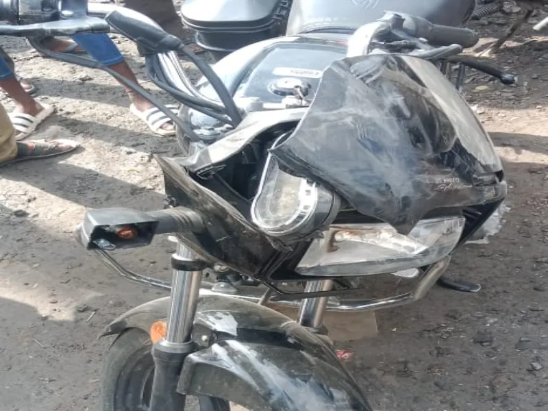 रायबरेली: तेज रफ्तार वाहन ने बाइक सवार को मारी टक्कर, मौके पर हुई मौत 