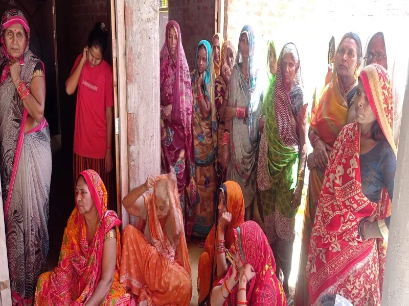 रायबरेली : खगिया खेड़ा हादसे में चार माह बाद नौवीं मौत , गुमटी में घुस गया था ट्रक 