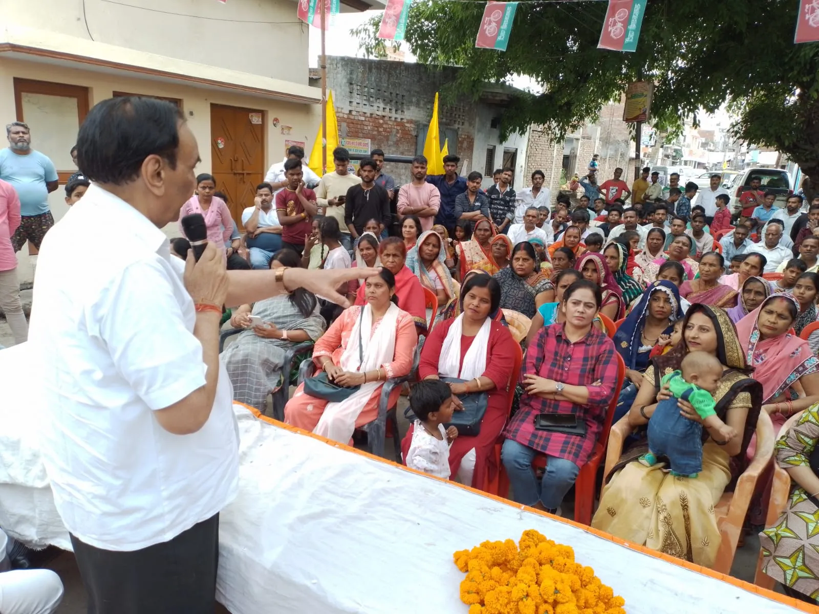 बरेली : स्मार्ट सिटी के पैसे से मेयर स्मार्ट हुआ, शहर नहीं : डॉ. तोमर