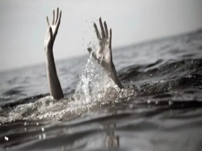 प्रयागराज : सतना से संगम स्नान करने आए दो युवक गंगा में डूबे, नहीं लगा सुराग