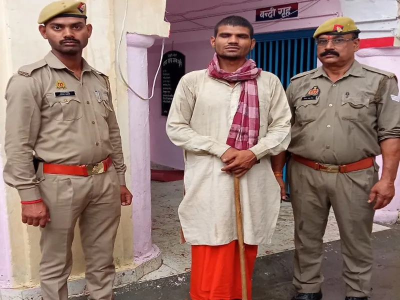 भिखारी का हत्यारोपी गिरफ्तार, बोला- रोज छीन लेता था भीख की रकम, इसलिए दारू-मुर्गा की दावत के बाद घोंट दिया गला 