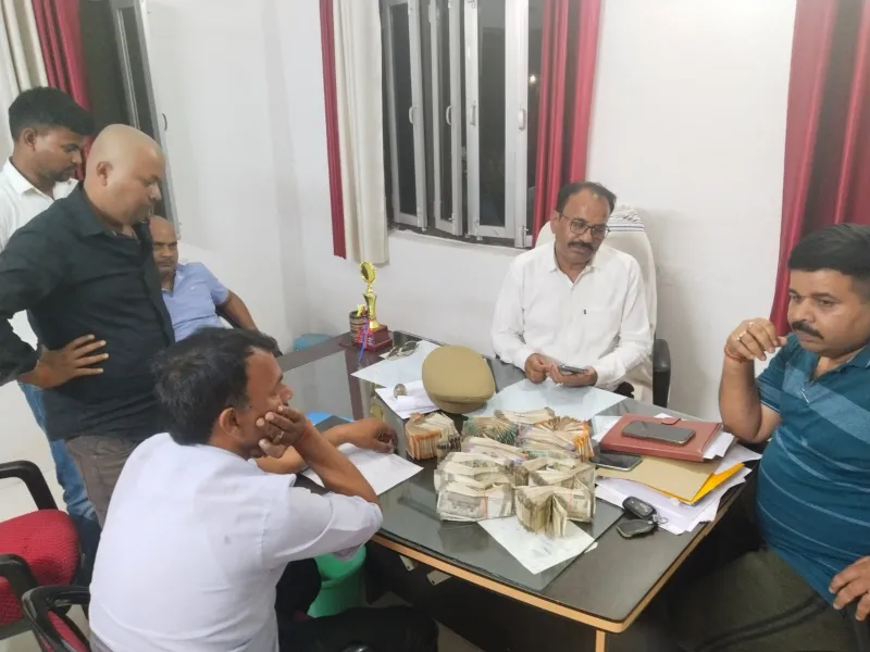 बस्ती : चेकिंग में पकड़ी गई 6.75 लाख रुपये की नकदी