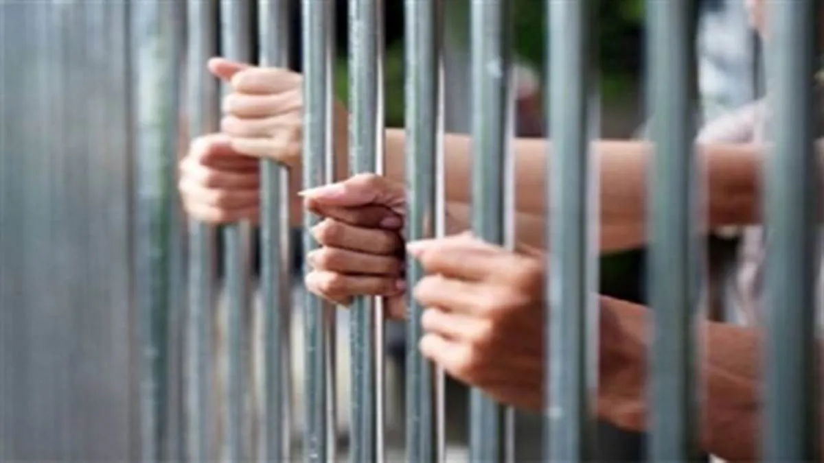 Bareilly: बार में लूट करने वाले दो लोगों को पुलिस ने पकड़ा, भेजा जेल