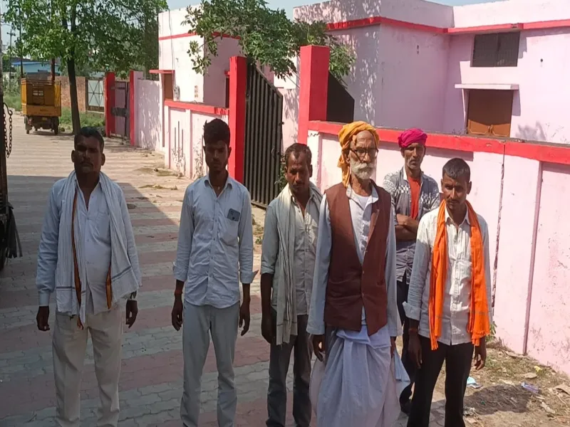 बहराइच: ग्राम प्रधान के ससुर का बिस्तर पर मिला शव, गला दबाकर हत्या करने का आरोप 
