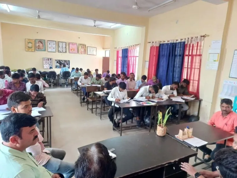 बस्ती रोजगार मेला : 101 युवाओं को मिला नौकरी का मौका 