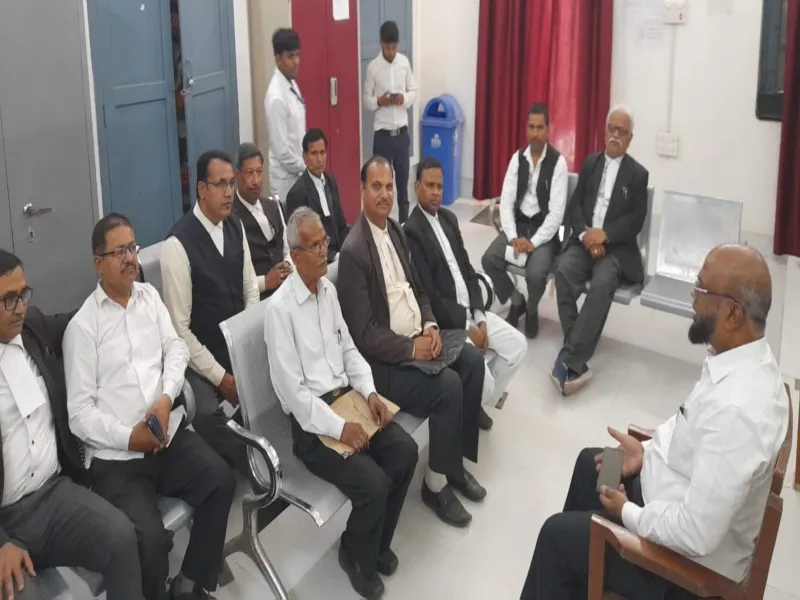 लोक अदालत में निपटाएं अधिकाधिक मामले : न्यायाधीश 