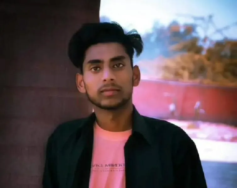 सुलतानपुर : दो बाइक आमने-सामने भिड़ी, एक की मौत, तीन गंभीर