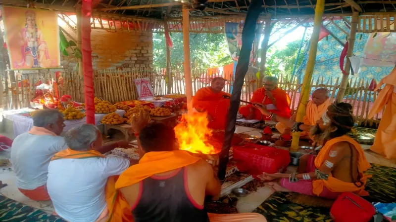 लखनऊ : श्रद्धालुओं की आस्था का केन्द्र है बड़ी भुइयन माता मंदिर, श्री हनुमत महायज्ञ में उमड़ रहा आस्था का सैलाब