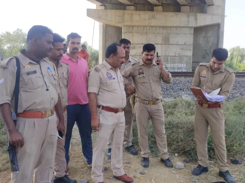 बहराइच : लखनऊ-गोरखपुर रेल मार्ग जरवल रोड में हुआ हादसा, बिहार निवासी यात्री की ट्रेन से गिरकर हुई मौत