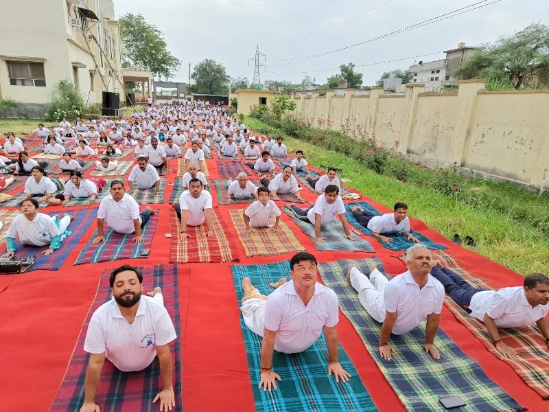 विश्व शांति के लिए योग दिवस एक महत्वपूर्ण कड़ी : महापौर