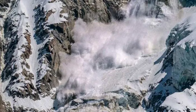 Avalanche in Pithoragarh: हिमस्खलन की चपेट में आने से ग्रामीण की मौत 