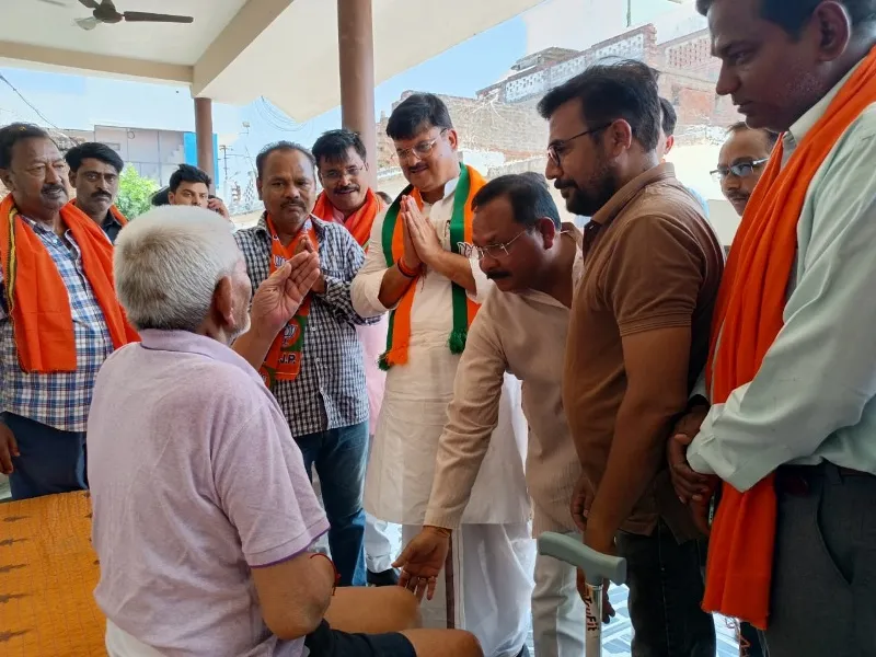 अयोध्या : अंतिम समय भाजपा ने वार्डों को मथा, जमकर बहाया पसीना