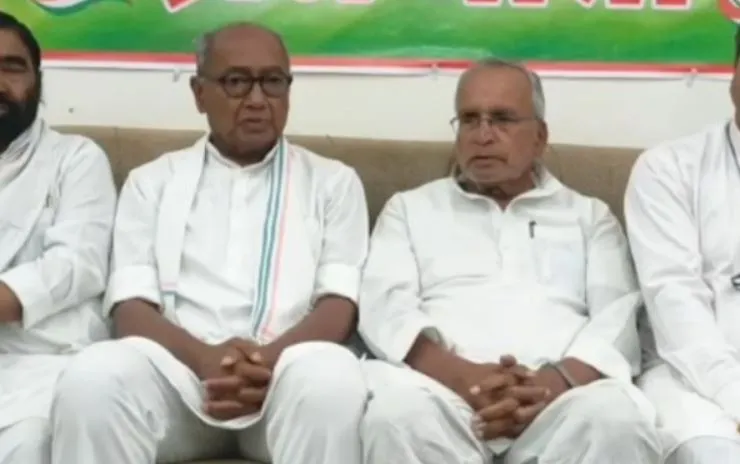 दक्षिण भारत से भाजपा का सफाया कर कर्नाटक में सरकार बनाएगी कांग्रेस : दिग्विजय सिंह