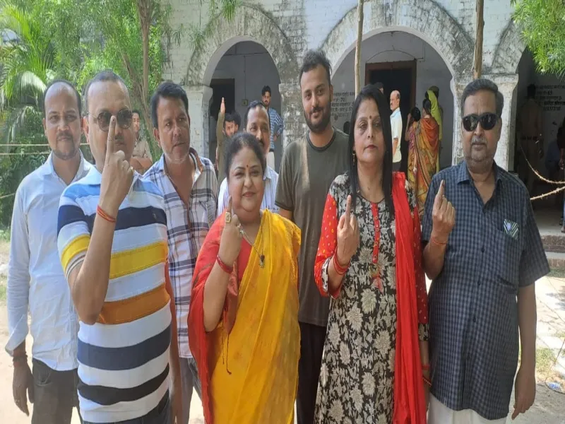 UP Nikay Chunav 2023 : बहराइच में विधायकों ने डाला वोट, एक बजे तक हुआ 34.60 फीसदी मतदान