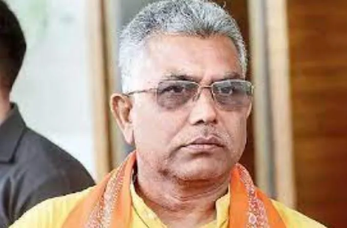 पश्चिम बंगाल : कुर्मी संगठन के लोगों ने की BJP के राष्ट्रीय उपाध्यक्ष दिलीप घोष के आवास पर तोड़फोड़