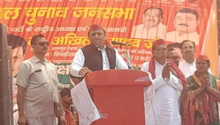 Kanpur Dehat में अखिलेश यादव बोले- भाजपा का काम केवल तानाशाही करना, जातीय जनगणना से ही सबका साथ और सबका विकास
