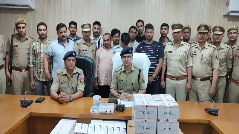 अमरोहा : नशे की दवा बेचने वाले गिरोह का पर्दाफाश, पांच लोग गिरफ्तार