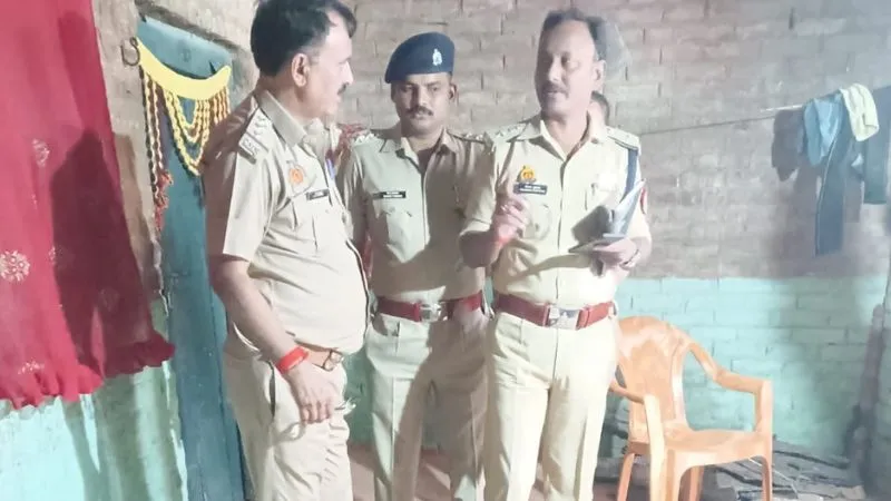 Auraiya में रिश्तों में कत्ल, जीजा ने साली की दुष्कर्म के बाद की हत्या, शरीर पर मिले चोट के निशान