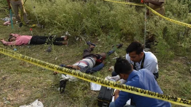 Banda News : गौवध में वांछित दो आरोपी पुलिस मुठभेड़ में गिरफ्तार, एक चकमा देकर हो गए फरार