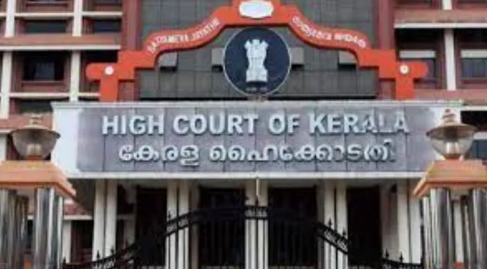 केरल हाईकोर्ट ने राज्य सरकार से कहा- NGO की नया NRI आयोग गठित करने की याचिका पर करें फैसला 