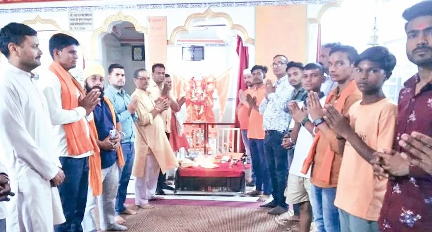 Kichcha News: कांग्रेसियों की सद्बुद्धि के लिए हनुमान चालीसा का किया पाठ, कर्नाटक विधानसभा चुनाव से जुड़ा मामला