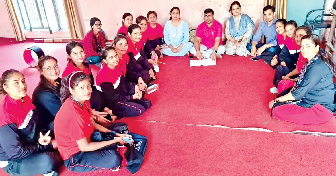 Khatima News: एक माह तक चलेगा 'आओ हम सब योग करें' अभियान, 100 से अधिक प्रशिक्षक लेंगे भाग