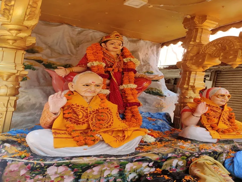 बहराइच: शांति कुंज हरिद्वार से जरवलरोड पहुंचा कलाश रथ, लोगों ने किया स्वागत