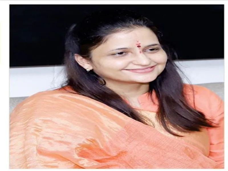 IAS Transfer: दो साल से जमे जिलाधिकारी दिनेश चंद्र का तबादला, मोनिका रानी बनीं बहराइच की नई डीएम