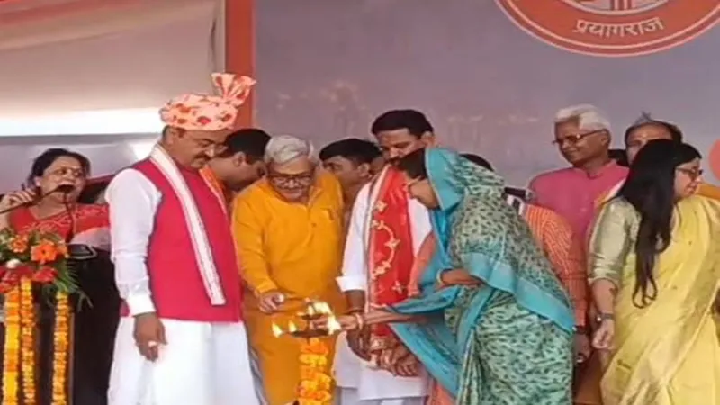 प्रयागराज: महापौर को मंडलायुक्त ने दिलाई पद और गोपनीयता की शपथ
