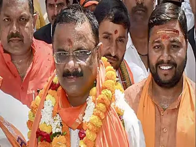 वाराणसी में बीजेपी की ऐतिहासिक जीत, सपा प्रत्याशी को 1,33,137 मतों से हराकर महापौर बने अशोक तिवारी