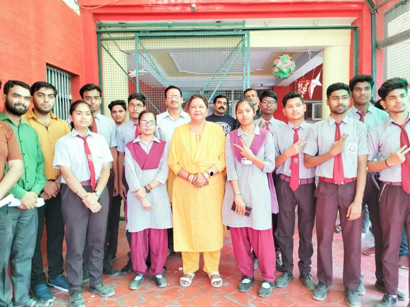 हरदोई: बाल विद्या भवन पब्लिक स्कूल ने जनपद में लहराया सफलता का परचम 