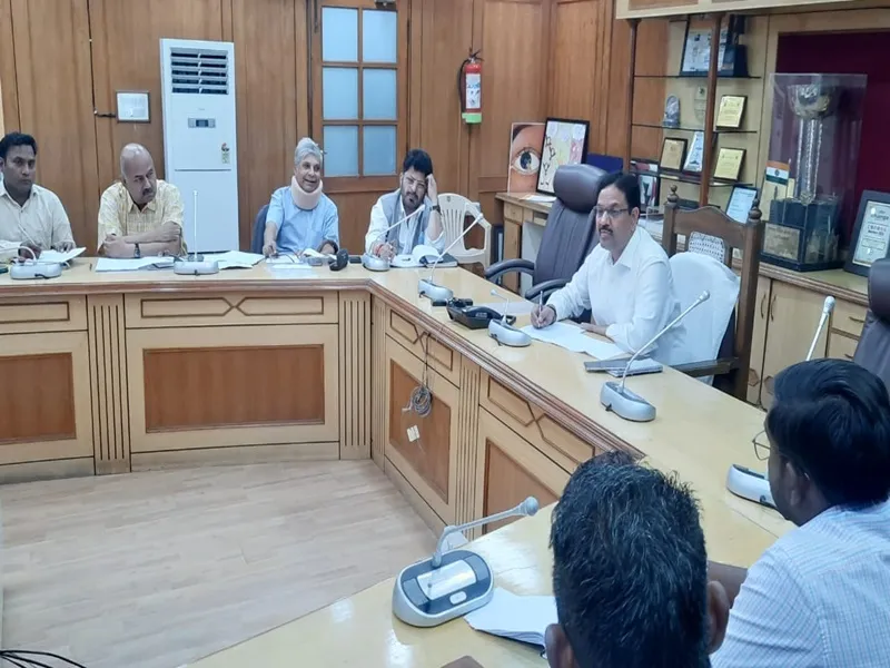 लखनऊ: लंबित नहीं रहेंगी फाइलें व पत्र, छिपाई तो होगी कार्रवाई