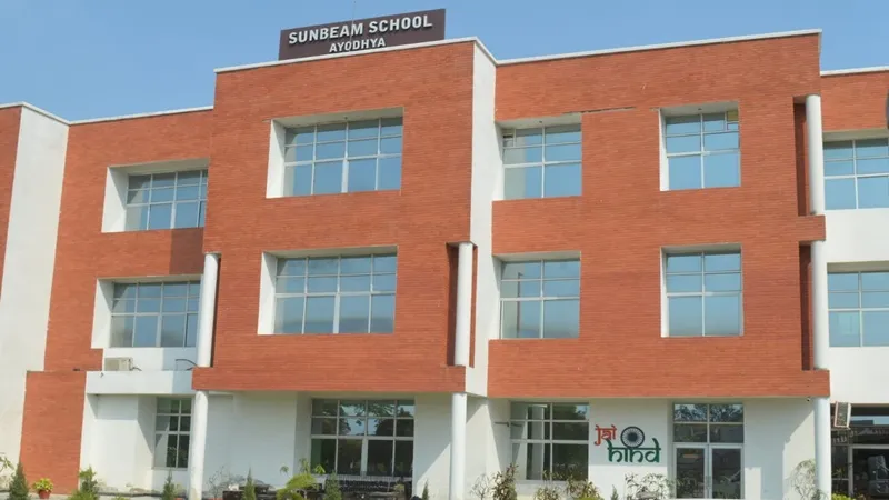 Sunbeam School Ayodhya: साक्ष्य मिटाने के मामले में आरोपियों पर कार्रवाई क्यों नहीं?