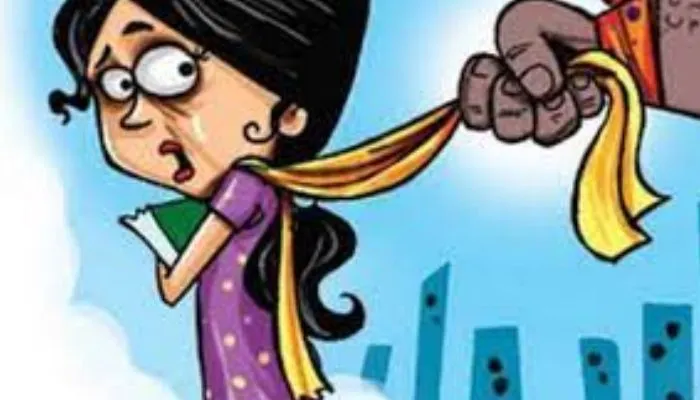 Hamirpur Crime: मैरिज हाल में किशोरी के साथ युवक ने की छेड़खानी, मामा की शादी में शामिल होने आई थी, जानें- मामला