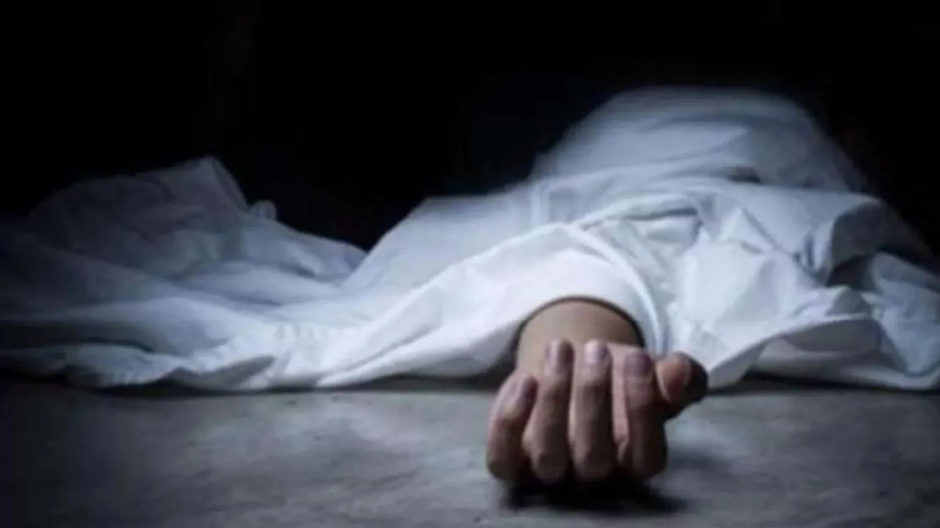 अमरोहा: नौकर ने मालिक की गला काटकर की हत्या, मचा हड़कंप