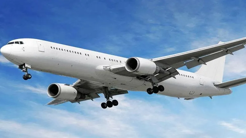 जिज्ञासा : क्या होता है जब आप हवाई जहाज के शौचालय में फ्लश करते हैं?