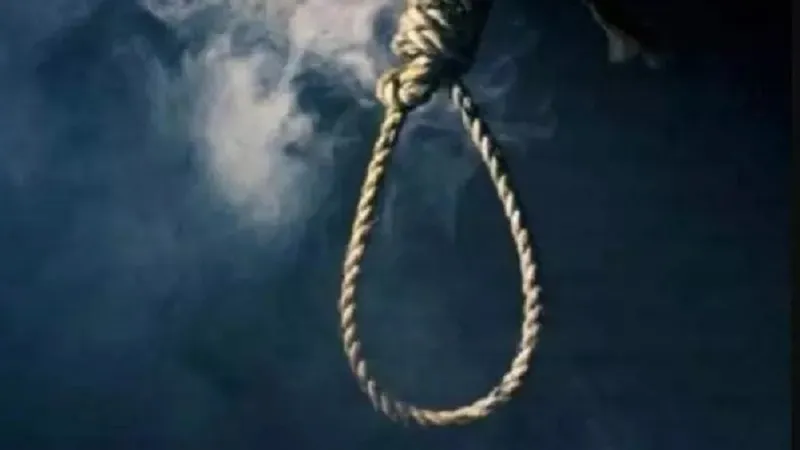 अमरोहा : 24 घंटे में ही उजड़ा नवविवाहिता का सिंदूर, बंदर भगाने के बहाने गया दूल्हा फंदे पर लटका मिला