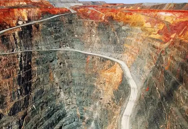 Peru Gold Mines Incident : पेरू में सोने की खदान में लगी भीषण आग, 27 मजदूर जिंदा जले...175 को सुरक्षित बाहर निकाला